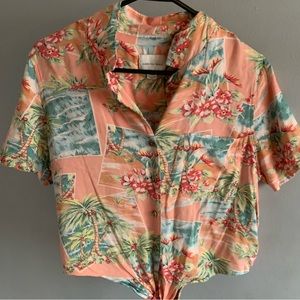 American Eagle Cropped Hawaiian Shirt Medium